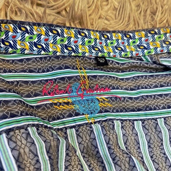 Robert Graham Button Down flip cuff Shirt  XL - Picture 2 of 7